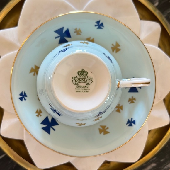 Vintage Aynsley Girl Guides Teacup and Saucer Bone China Made in England HTF - Picture 7 of 11